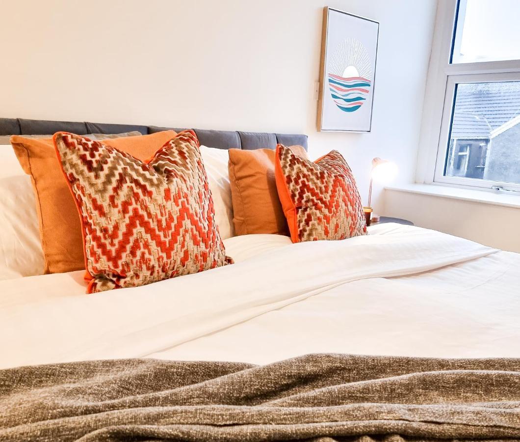 Spacious 3-Bed Near The City Centre Суонси Экстерьер фото