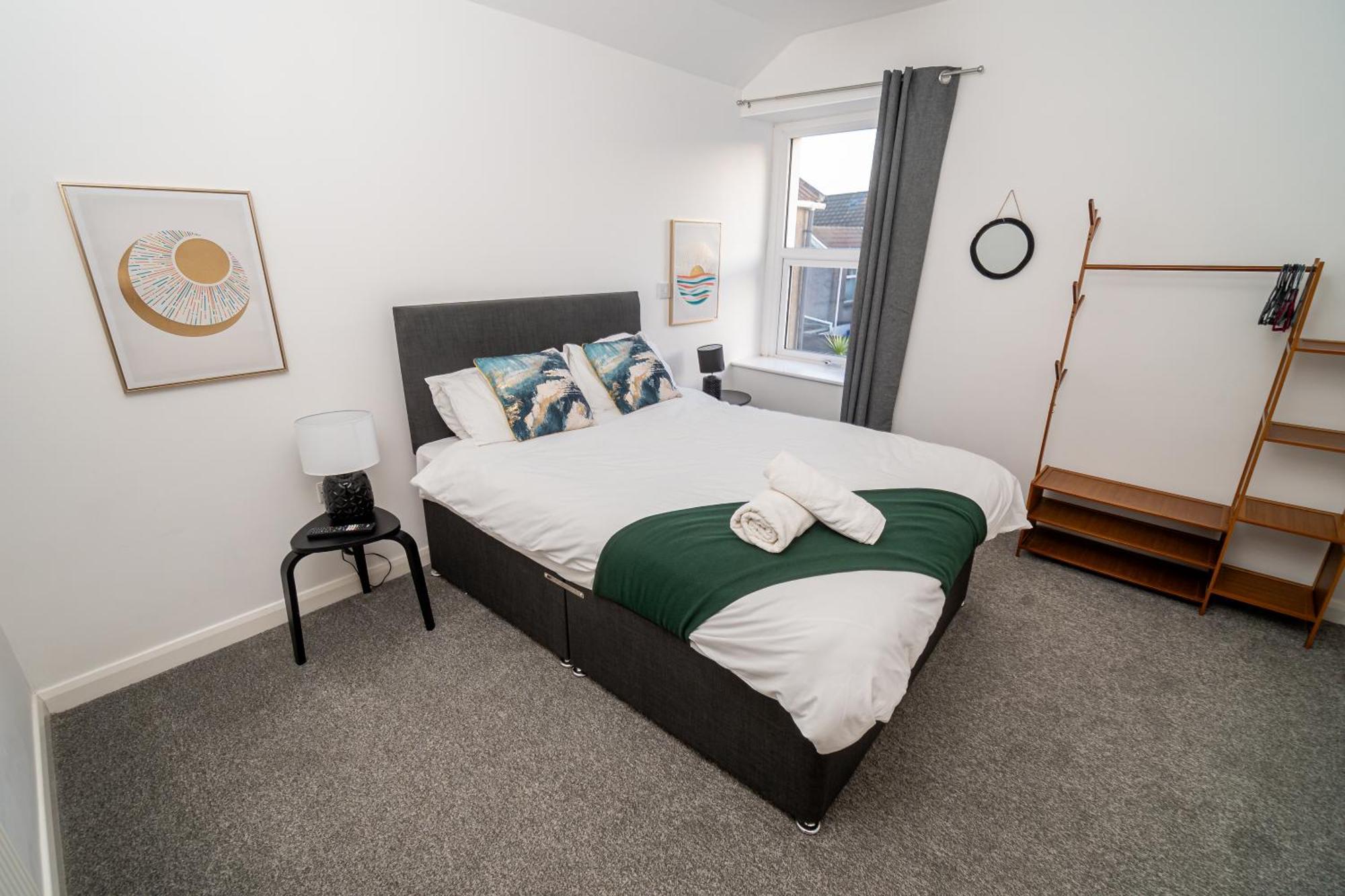 Spacious 3-Bed Near The City Centre Суонси Экстерьер фото
