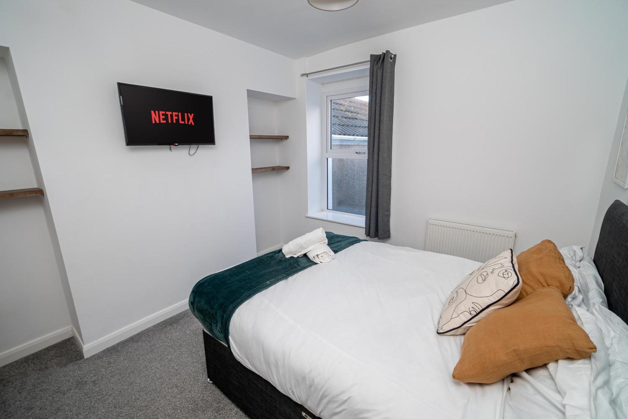 Spacious 3-Bed Near The City Centre Суонси Экстерьер фото