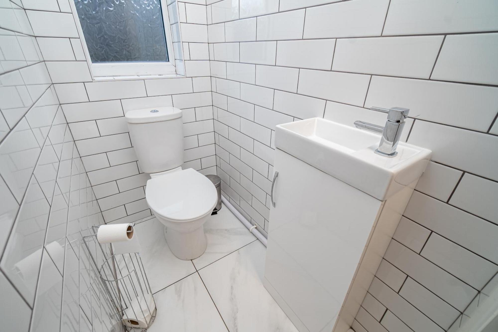 Spacious 3-Bed Near The City Centre Суонси Экстерьер фото